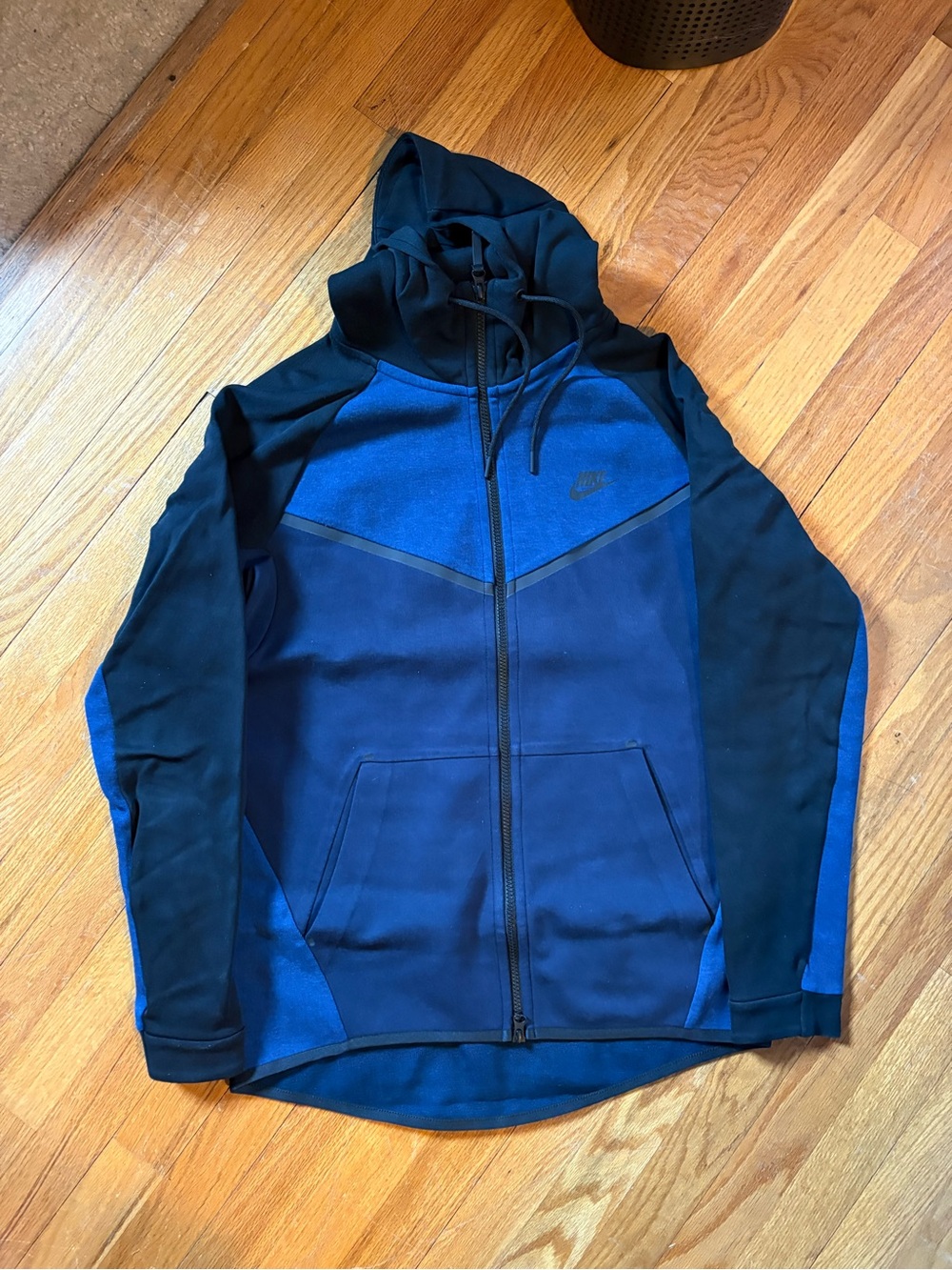 Nike Men’s Navy & Black Full‑Zip Tech Fleece Performance Hoodie